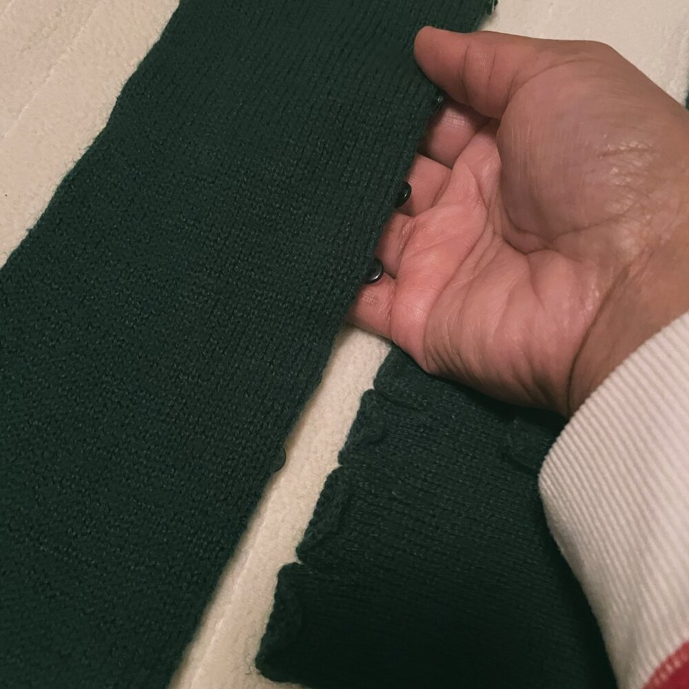 Vintage Lightweight Knit Long Fingerless Stretchy Wrist, Arm Warmer Green Gloves - Picture 4 of 9